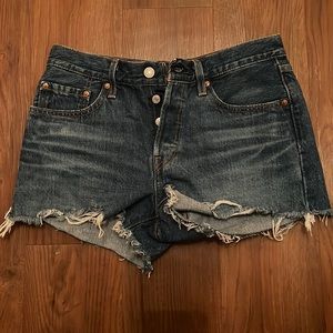 Levi high waisted shorts